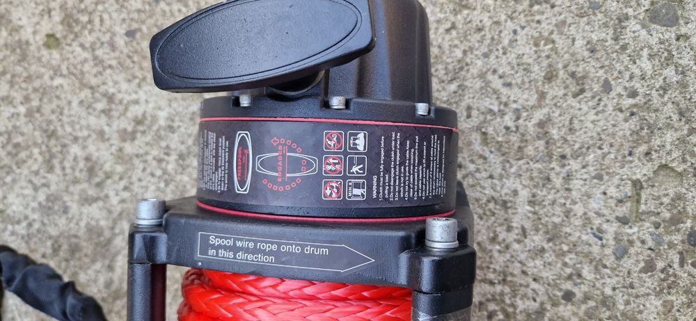 Vând troliu nou Tyrex 9500 offroad jeep ssv platformă autoplatforma