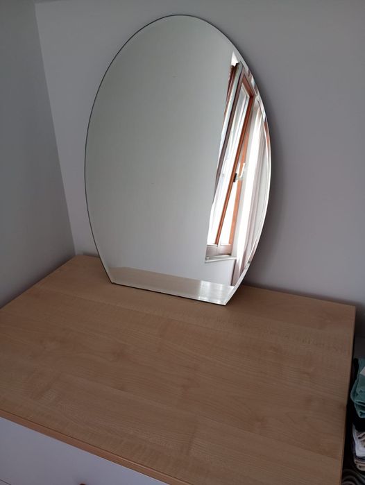 Oglinda baie( sau camera)