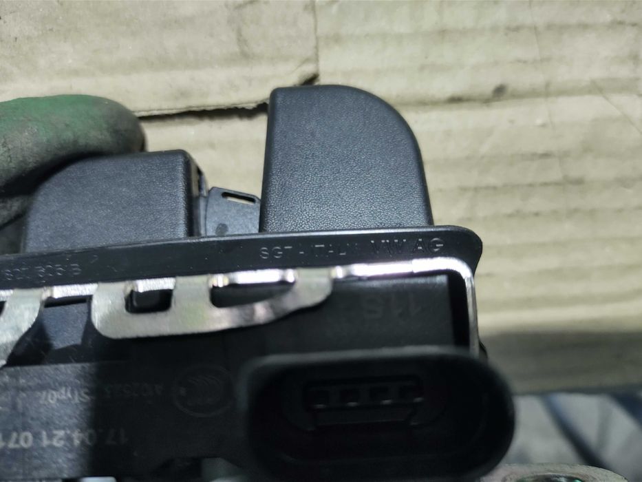 Брава Задна Врата Багажник VW ID.3 E11 pro