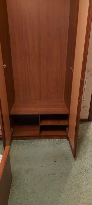 Шкаф , кровать , тумбочки