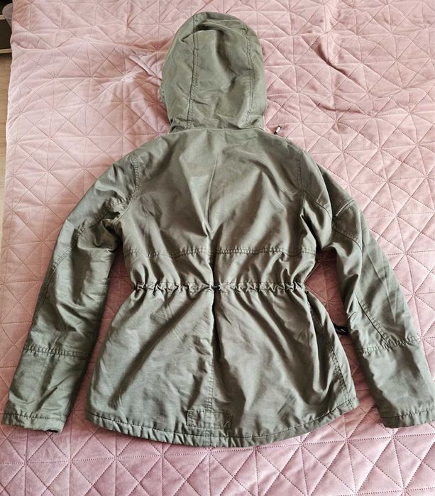 Дамско зимно яке