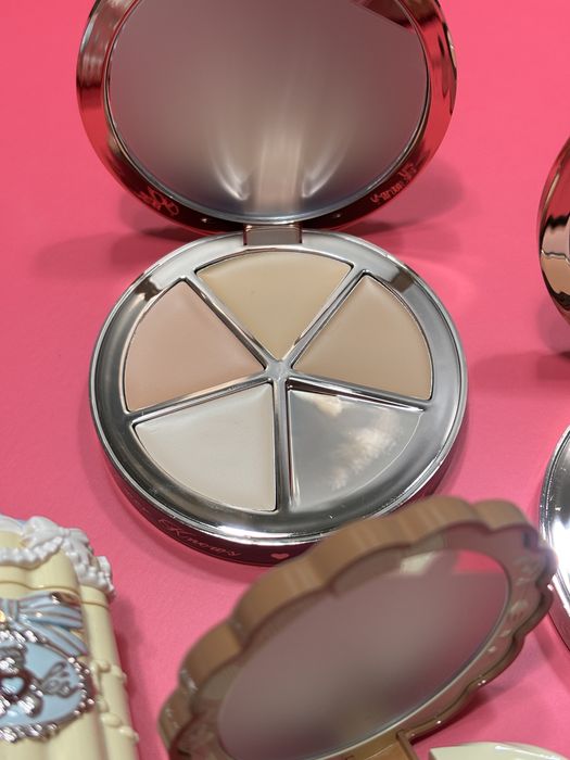 Flower Knows грим