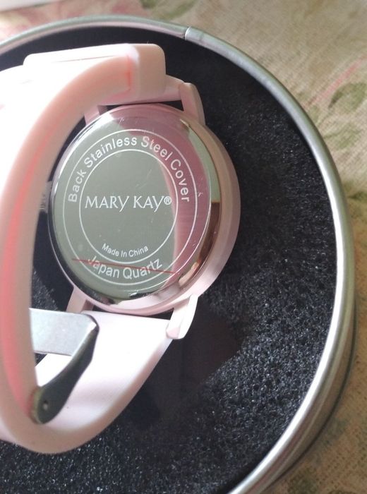 Часы от Мэри Кей