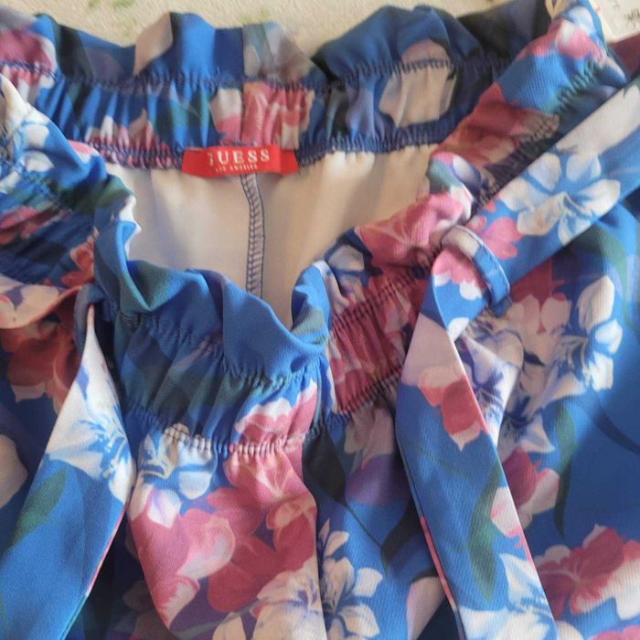 Guess чисто нови флорални панталонки