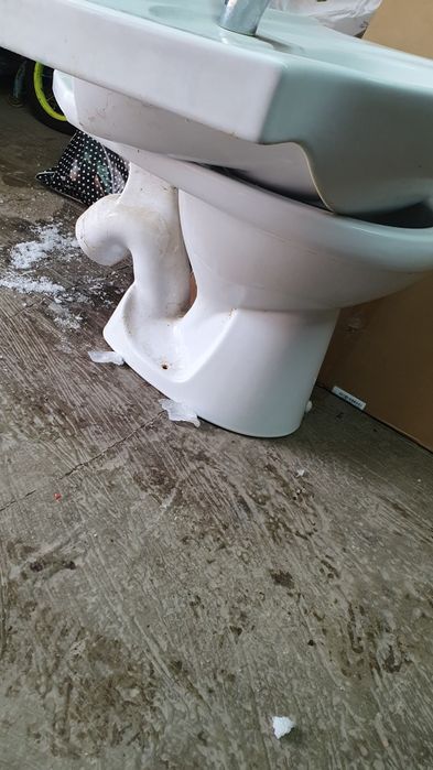 Продам раковину унитаз