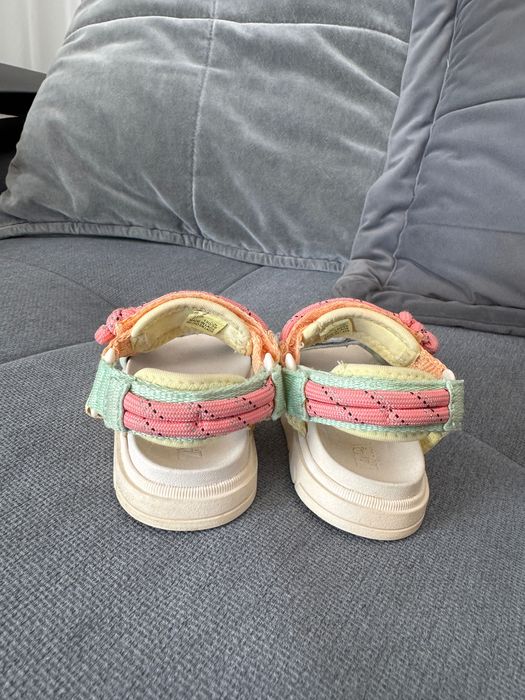 Сандали Zara 21 номер