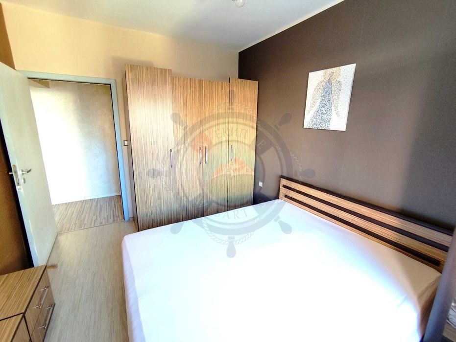 Четиристаен обзаведен апартамент в Цветен квартал, гр.Варна