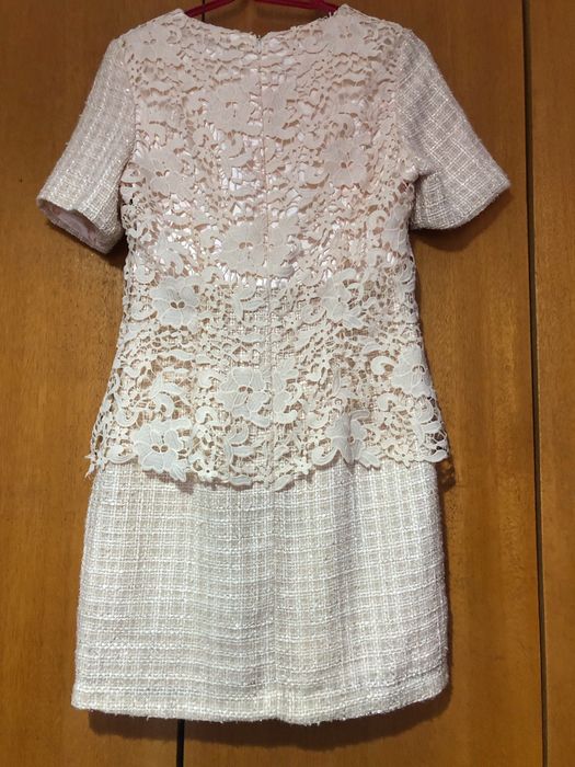 Рокля за повод с дантела