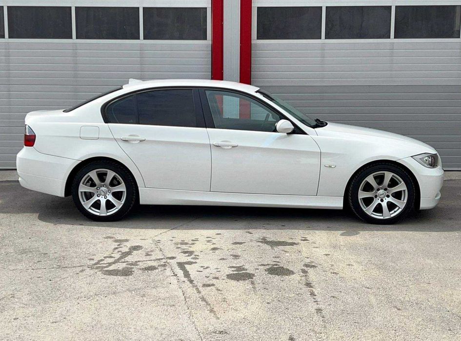 BMW 318 I 2008 г