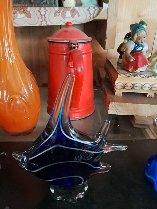 Veze ßi alte obiecte din sticlâ