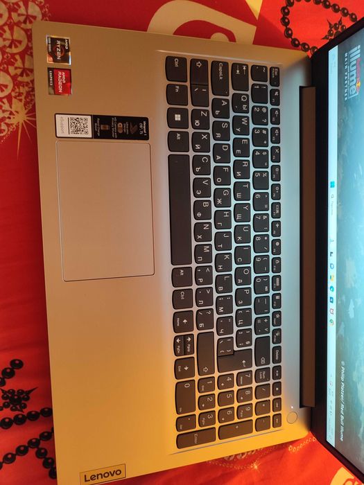 Лаптоп Lenovo Idea Pad 1