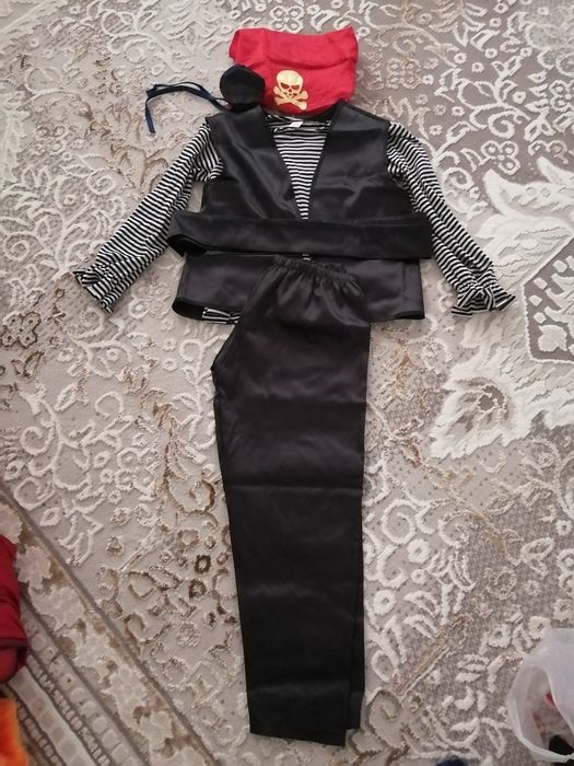 Прокат карновальных кастюмов 1500