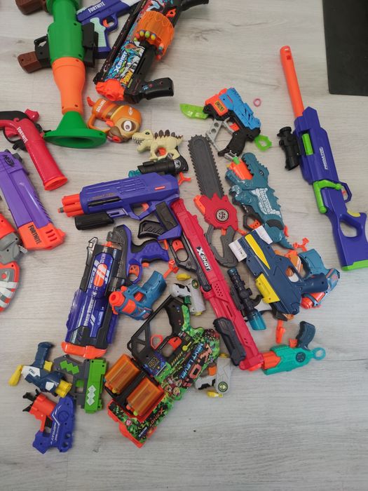 Nerf pistoale puști