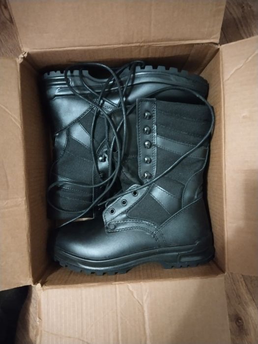 Продам берцы новые