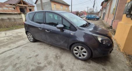 Vând Opel Meriva B