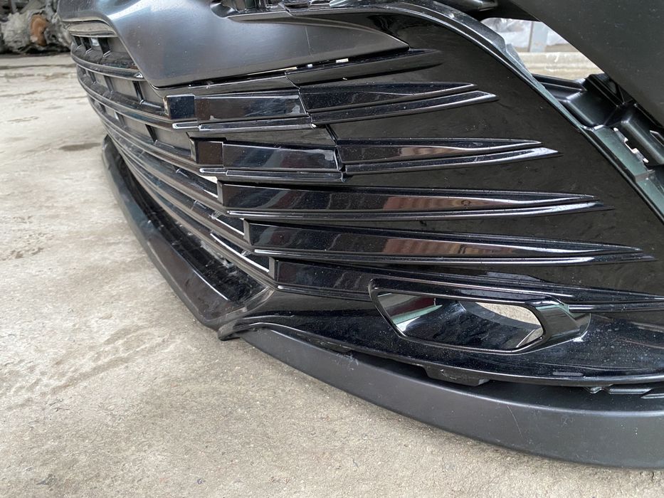 Решетка бампера на Тойота Камри 75