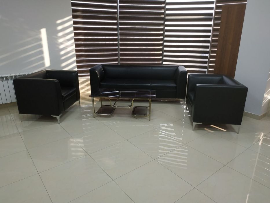 Devan kreslo sotiladi