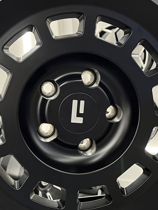 Кованые диски R21 5x120 для ROX 01