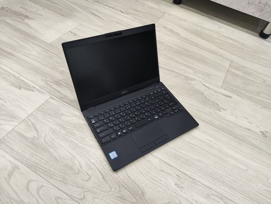 Ультрабук Fujitsu Lifebook I3 8145
