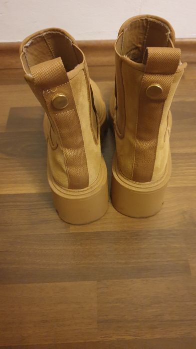 Ghete dama Zara piele intoarsa