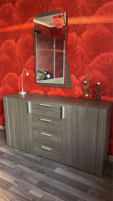 Стильное зеркало