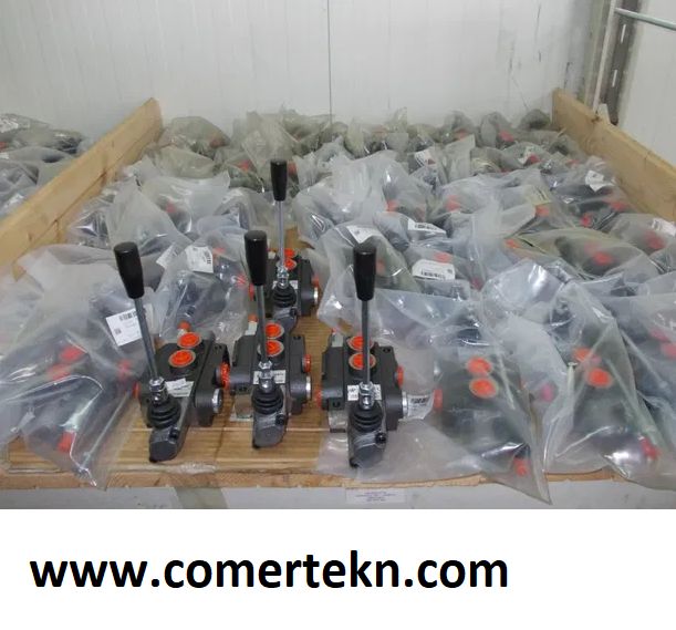 Distribuitor hidraulic 2 manete 80 litri 1/2" cu joystick 4 comenzi