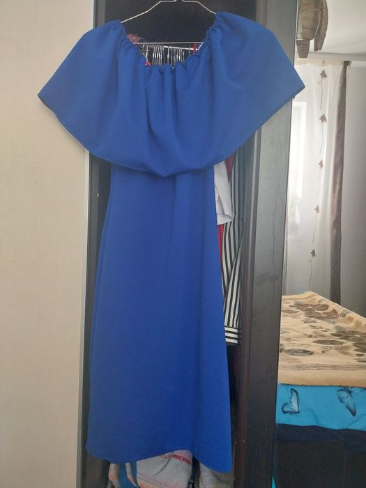 Vând haine purtate în stare foarte buna