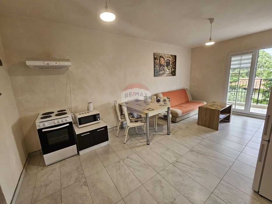 Дава се под наем Двустаен апартамент в Варна, Бриз - 57 кв.м за 433.5 € - Снимка #2