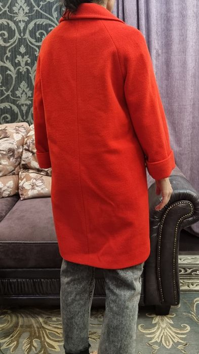 Продам пальто 2 модели в отличном состоянии