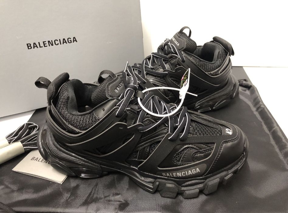 Balenciaga track