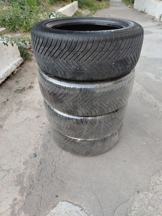 Продаётся шины 17 размера