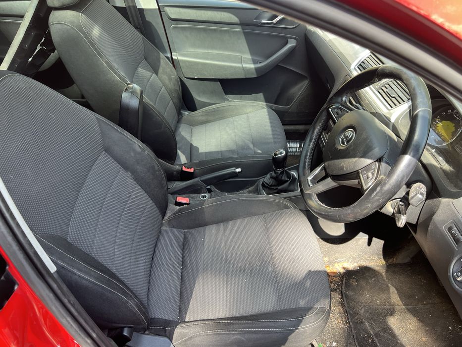 Skoda Rapid Spaceback 2014г. панорама на части