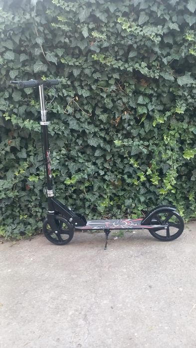 Vand trotineta pentru adolescenți și adulți