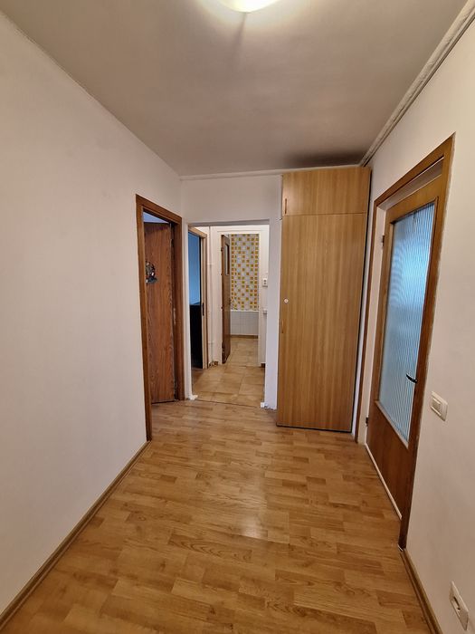 Apartament 3 camere sector 4