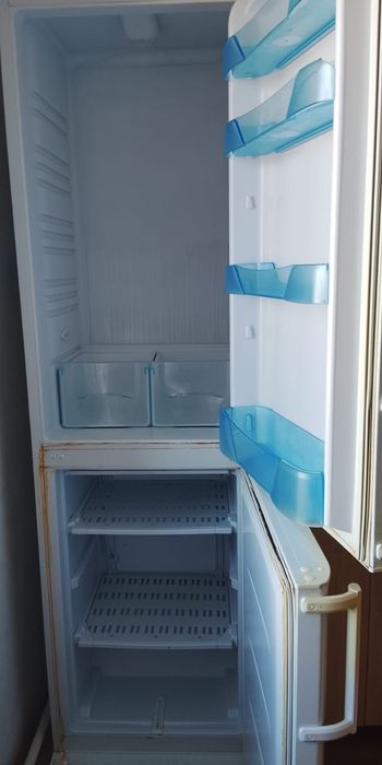 Продам холодильник
