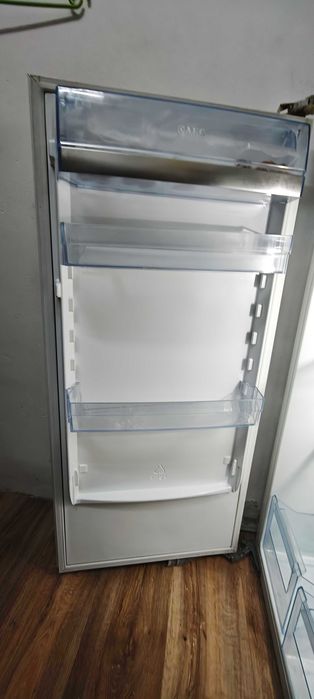Хладилник AEG А++ за вграждане