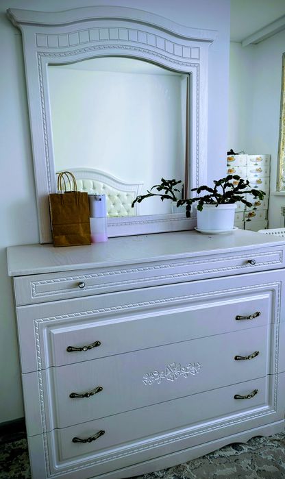 Спальный гарнитур