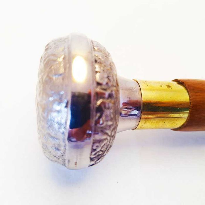 Първокласни бастуни с бронзови дръжки и тиково дърво