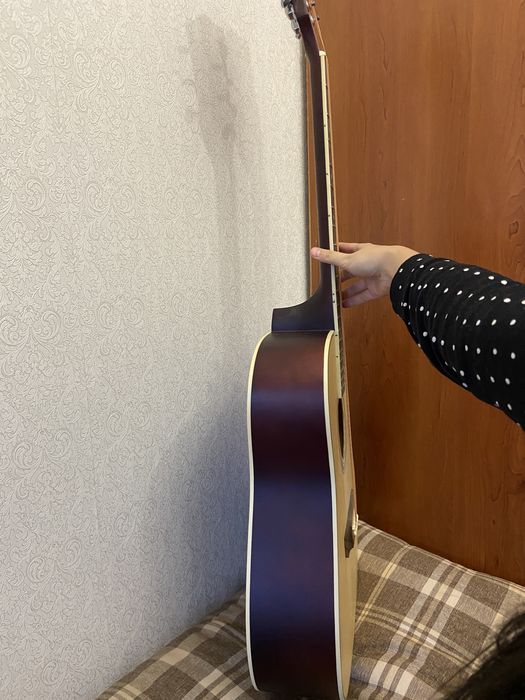 Гитара акустическая