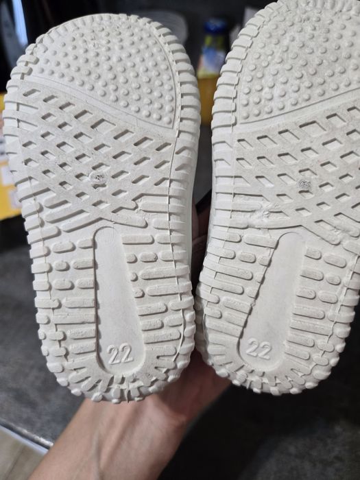 Пантофи за момиче