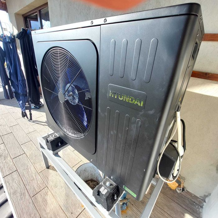 Vand pompa caldura Hyundai 12kw, trifazic, split, aer/apa,