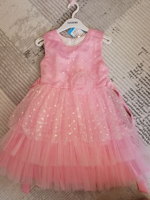 Нарядные платья  2-6 лет