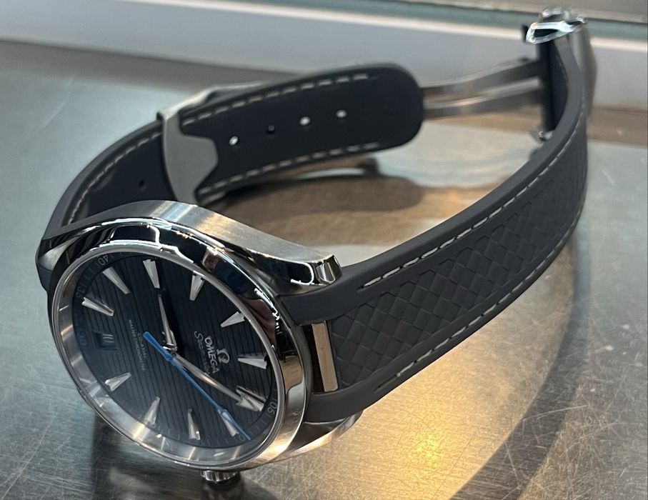 Часовник Omega AQUA TERRA 150M
