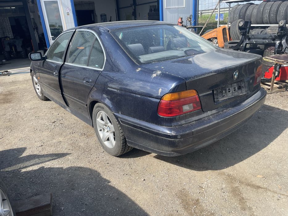 Bmw e39/Бмв Е39 2.5d 163 фейс на части
