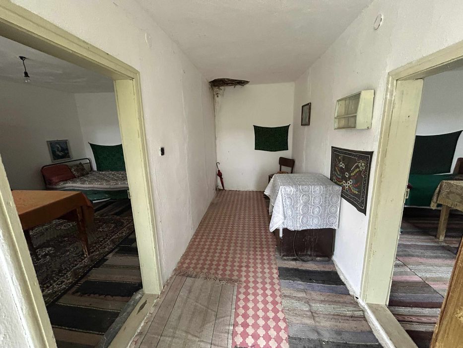 Къща с двор  с. Брестак, обявата е от собственик