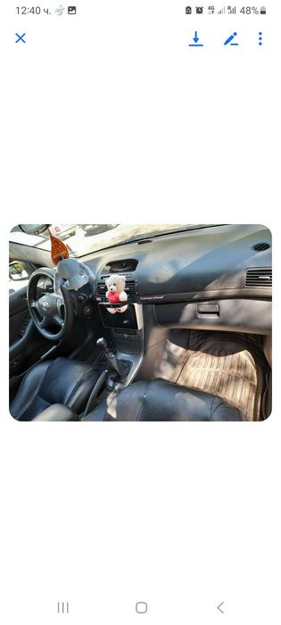 Тойота Авенсис седан