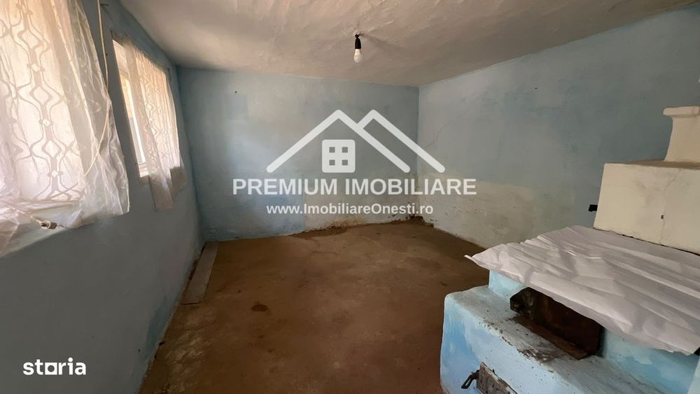 Casa batraneasca cu 1042 mp teren