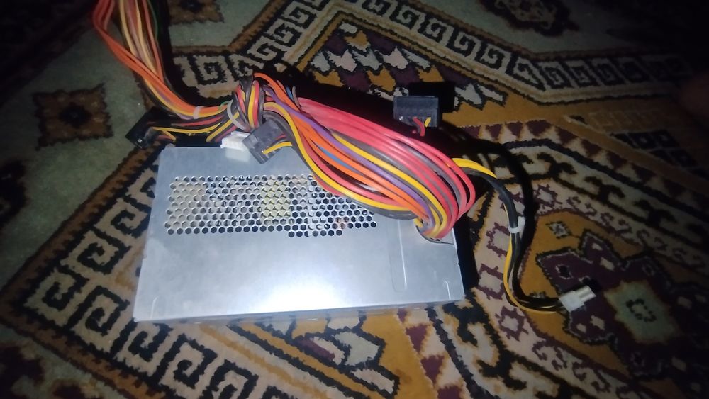 Блок питания Chicony