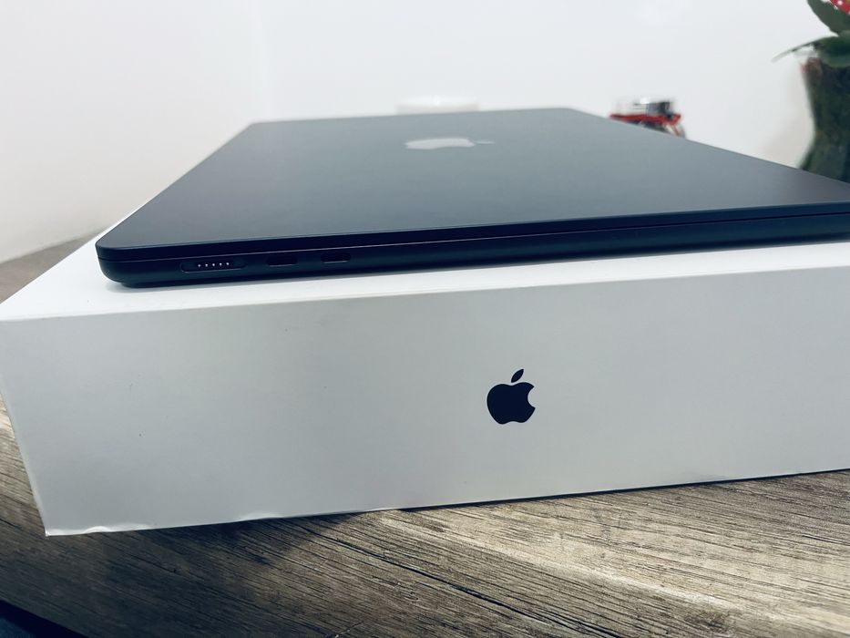 MacBook Air 15” M4, 16GB RAM, 256GB