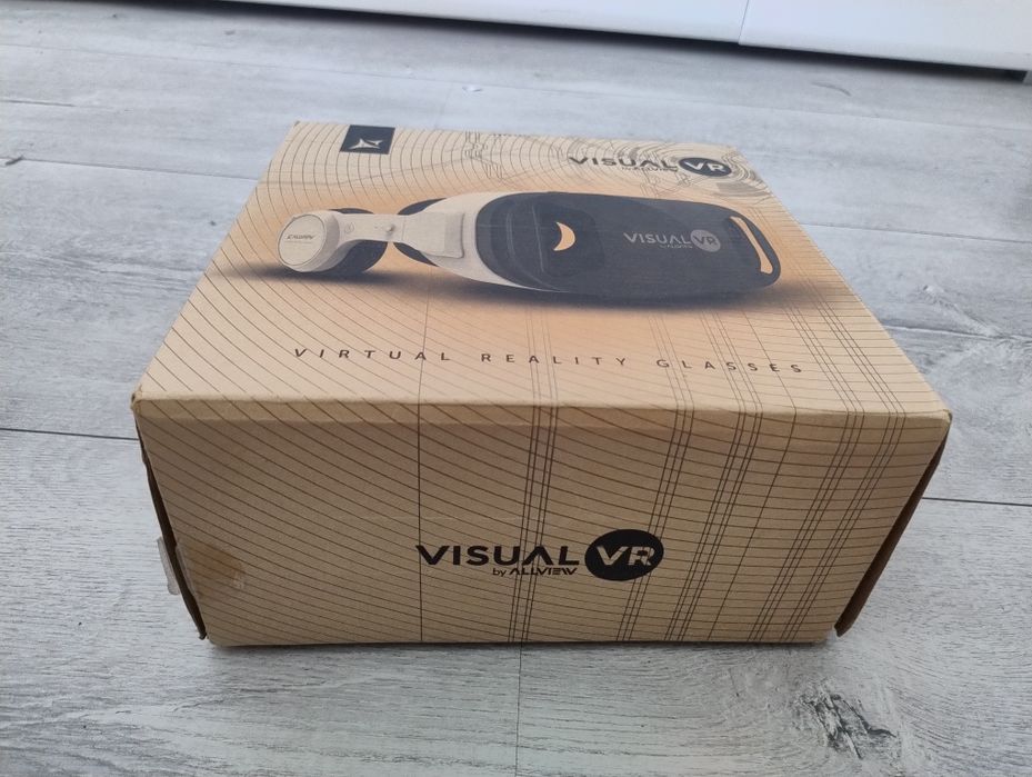 Ochelari vr Allview aproape noi in cutie